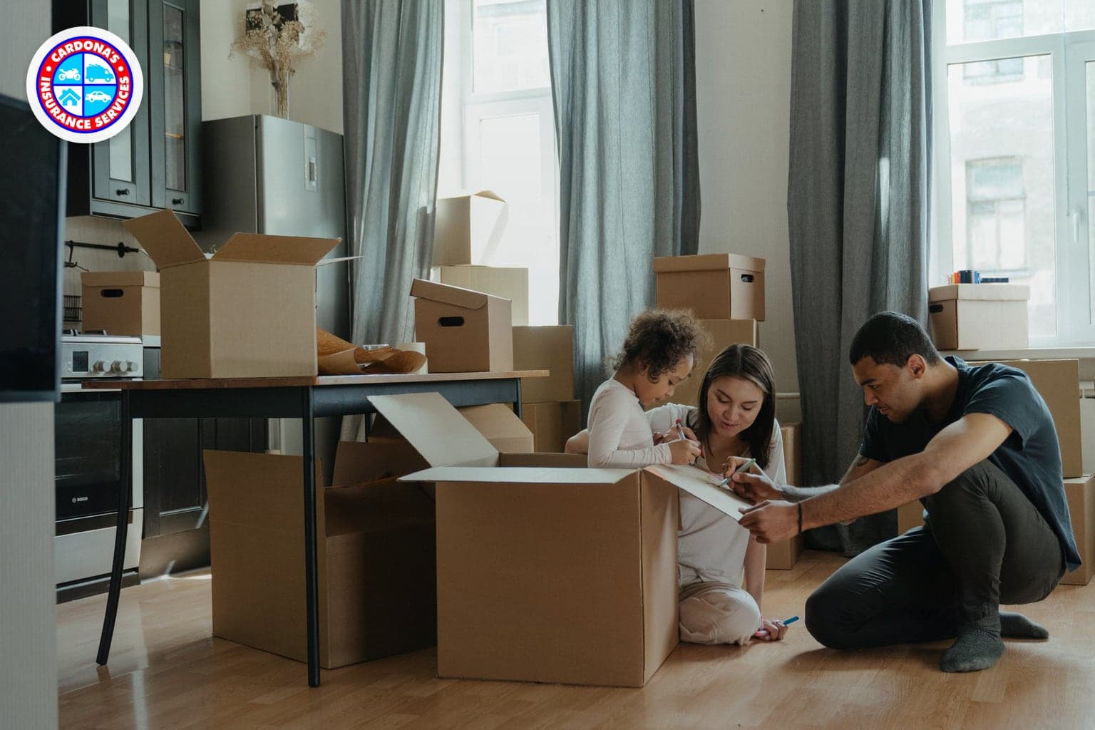 Contrato de apartamento, comprobante de renters insurance y notas de inventario